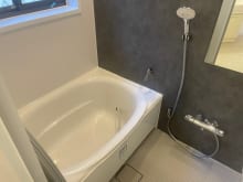 小窓があるので換気しやすく、清潔に保てます。(風呂)