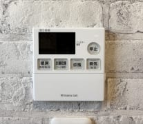 雨の日や花粉の多い季節のお洗濯にも大活躍な浴室乾燥機付！