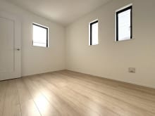 凹凸のない四角い部屋なので使い勝手にも優れています。